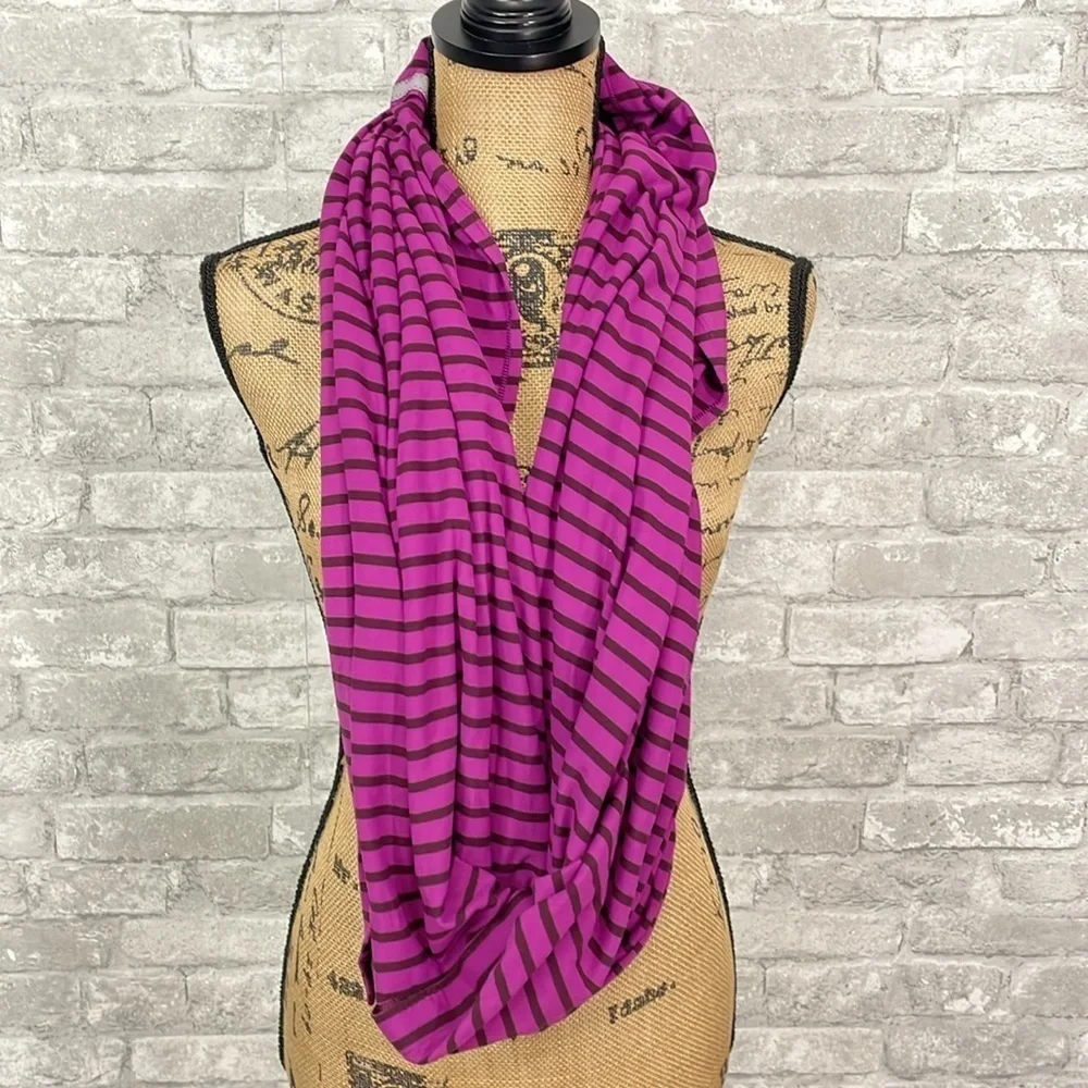 Lululemon Vinyasa Scarf Deenie Stripe Regal Plum Bordeaux Drama